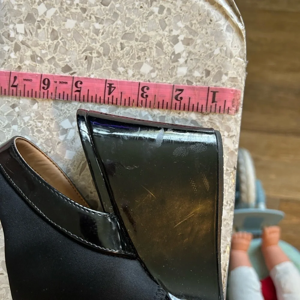 Calvin Klein Bryley Wedge Sandals 9